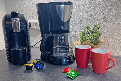 Kapsel-Kaffeemaschine und Filter-Kaffeemaschine